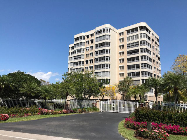 Luxury beach condo rental. on 6th Floor with Great View of Gulf and Bay. Gated/Secured Development. Building looking over Gulf of Mexico and over Vanderbilt bay from Kitchen